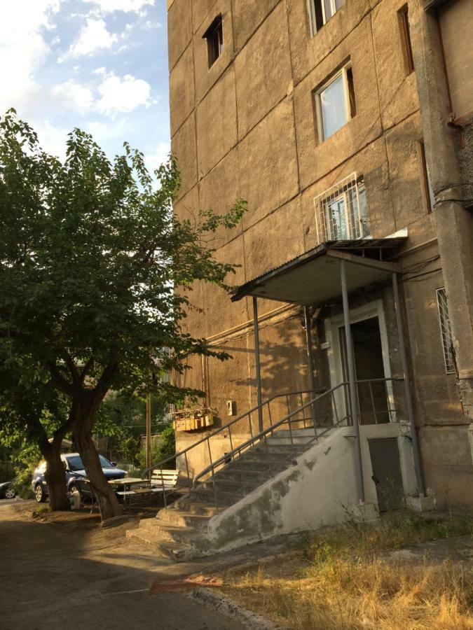 Massiv Apt Jereván Kültér fotó